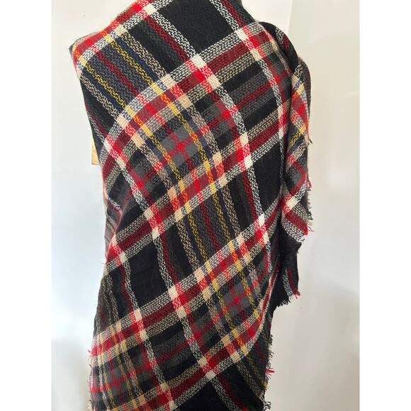 Plaid scarf wrap black red white cream large - Picture 4 of 4